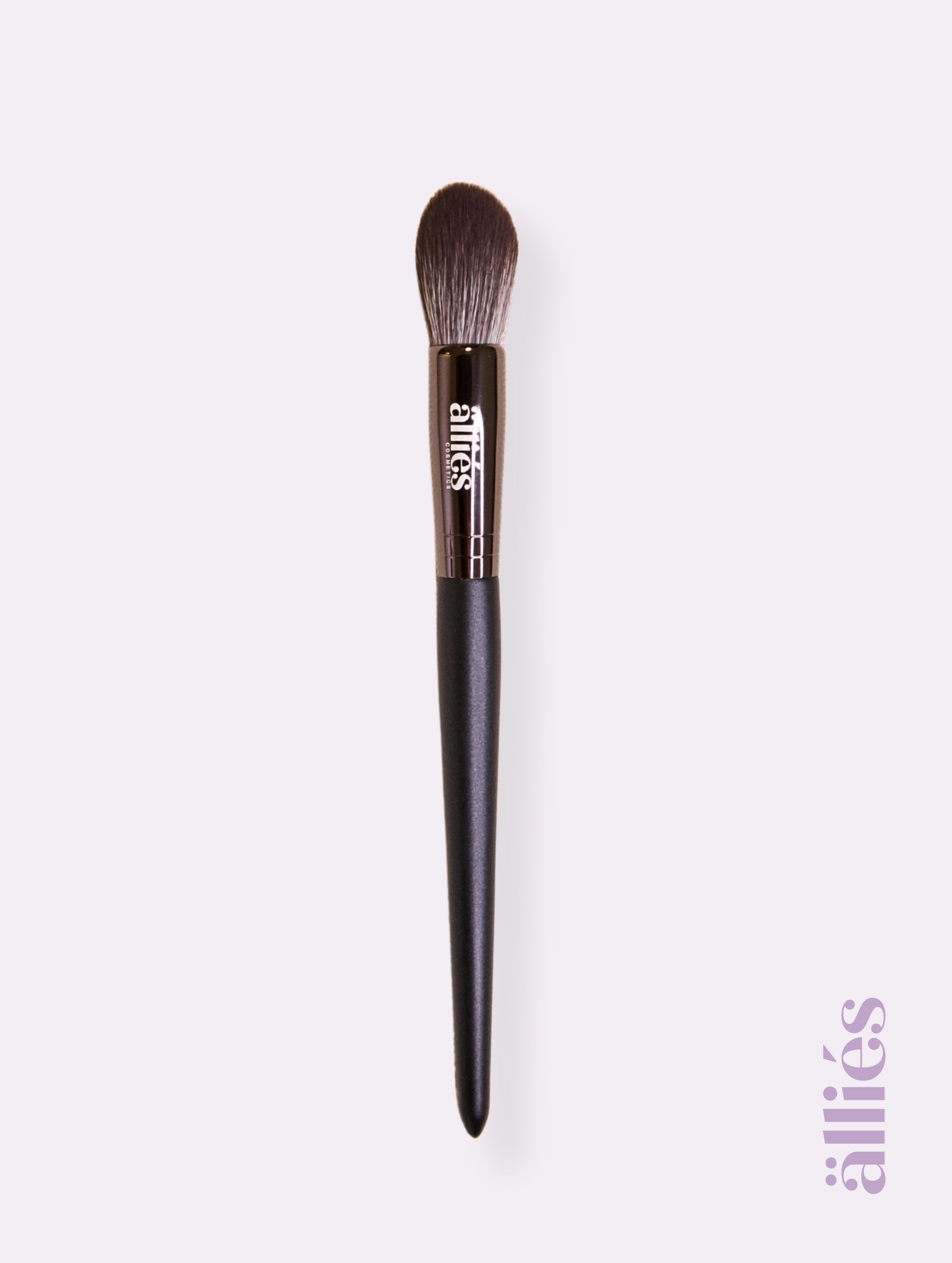Studio Noir – Vegan Highlight Brush